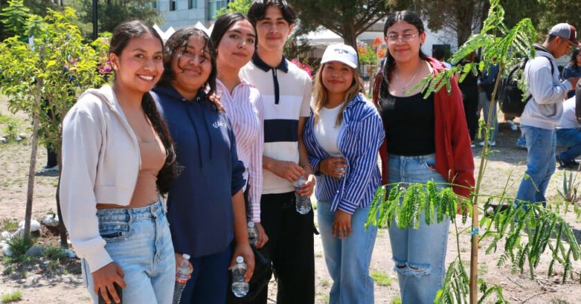 Villa de Pozos refuerza cuidado ambiental con jornada de reforestación