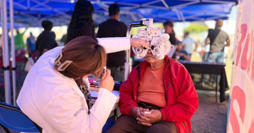 Ruta de la Salud 3.0 brinda atención médica gratuita en el Centro Histórico de San Luis Potosí