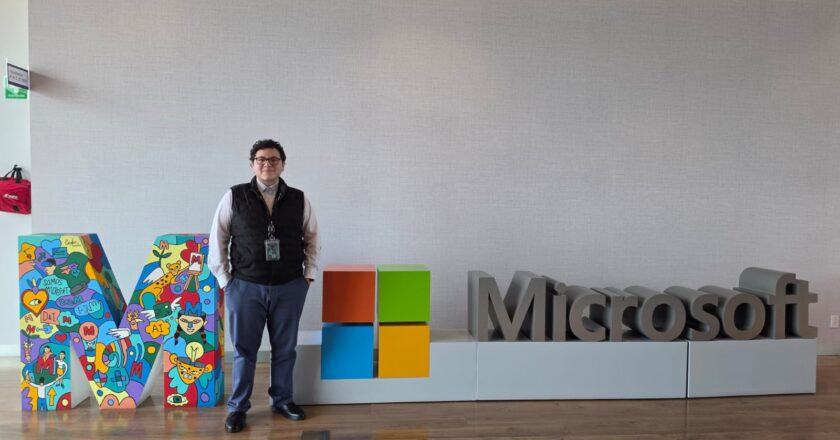 Egresado de la UASLP impulsa su carrera profesional en Microsoft México