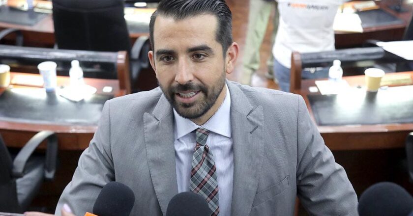 Aprueban reforma que amplía facultades de investigación policial en SLP