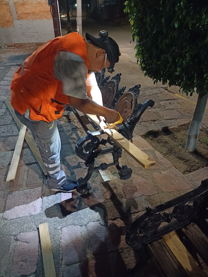 Ayuntamiento de la Capital recupera espacios públicos con trabajos de rehabilitación y mantenimiento