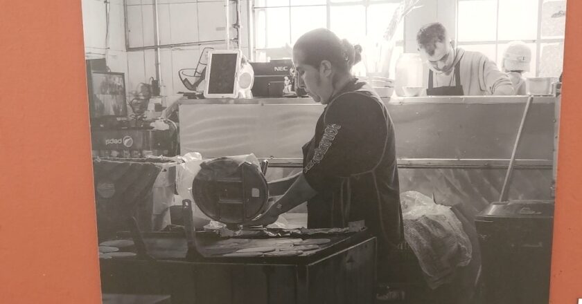 El Mercado Hidalgo se llena de nostalgia y color con exposición fotográfica
