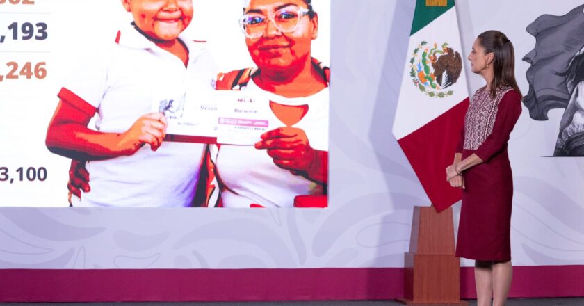 Becas del Bienestar alcanzan a 12.8 millones de estudiantes en México