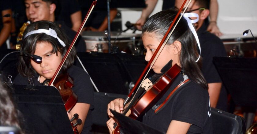 Escuela Municipal de Formación Musical celebra a nueva generación de egresados