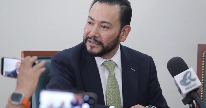 Congreso de San Luis abrirá consulta pública para regular el uso de la inteligencia artificial
