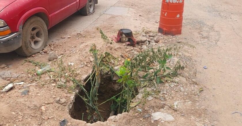 Vecinos de Villa Alborada exigen remediación urgente de socavones 