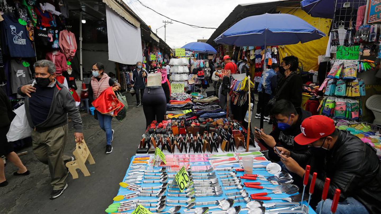 Informalidad laboral crece en SLP: suman más de 700 mil trabajadores potosinos