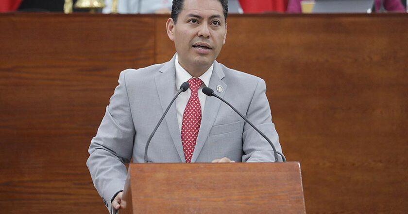 Congreso de SLP aprueba reforma para prevenir riesgos del uso excesivo de dispositivos digitales en menores