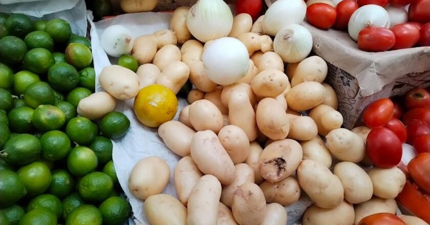 Golpe al bolsillo: Lluvias y combustibles disparan hasta los costos en el Mercado de Abastos