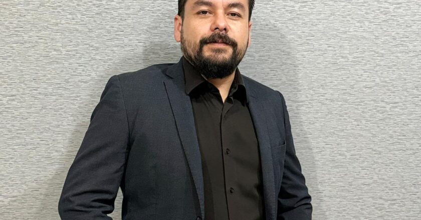 Egresado de la UASLP lidera proyectos para la industria automotriz internacional
