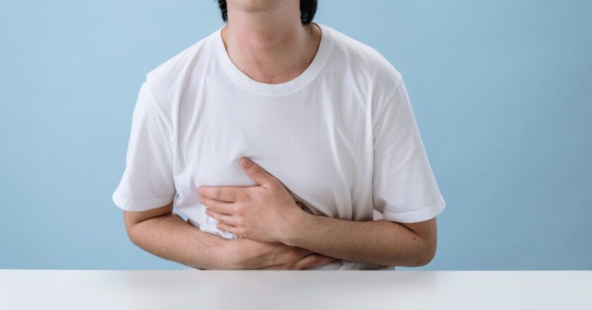 Calor acelera descomposición de alimentos y dispara consultas por infecciones estomacales