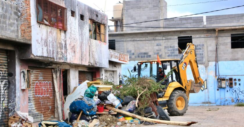 Villa de Pozos refuerza limpieza de espacios públicos y sanciona depósito irregular de residuos