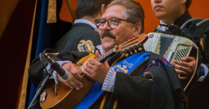 Antiguos Tunos Universitarios celebrarán 32 años con concierto gratuito en la UASLP