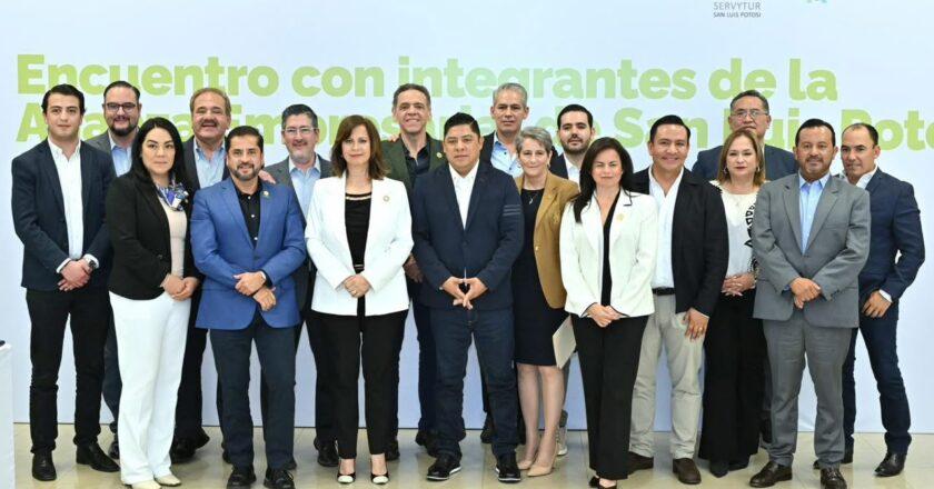 Destacan avance de San Luis Potosí como referente en la industria de la electromovilidad