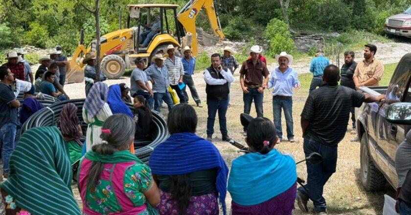 Inician obra de agua potable para comunidades indígenas Xi’úi en Santa Catarina
