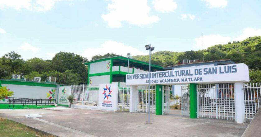 Entregan nueva infraestructura educativa para estudiantes de la Huasteca