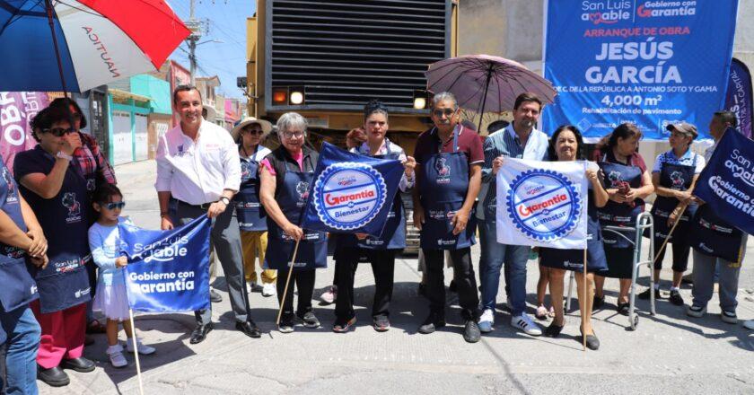 Tras años de solicitudes, rehabilitan calle Jesús García