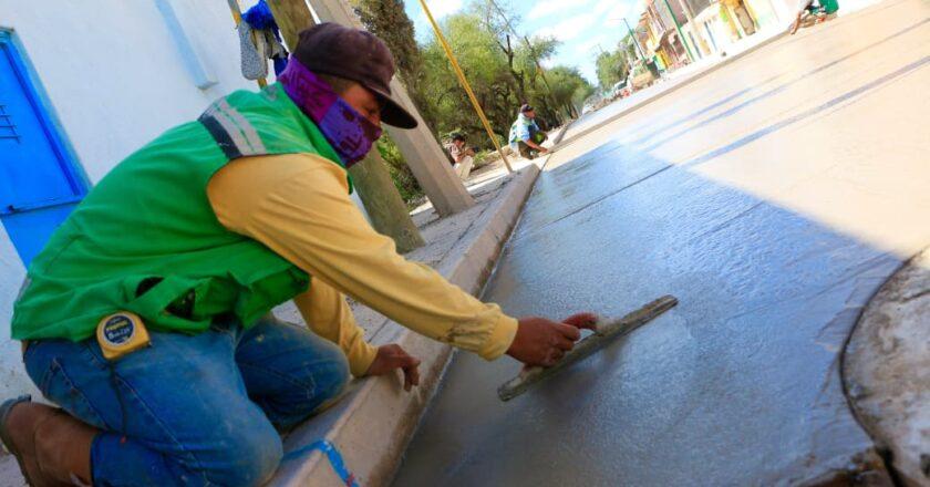 Rehabilitación de la calle Galeana en Villa de Pozos alcanza 70% de avance