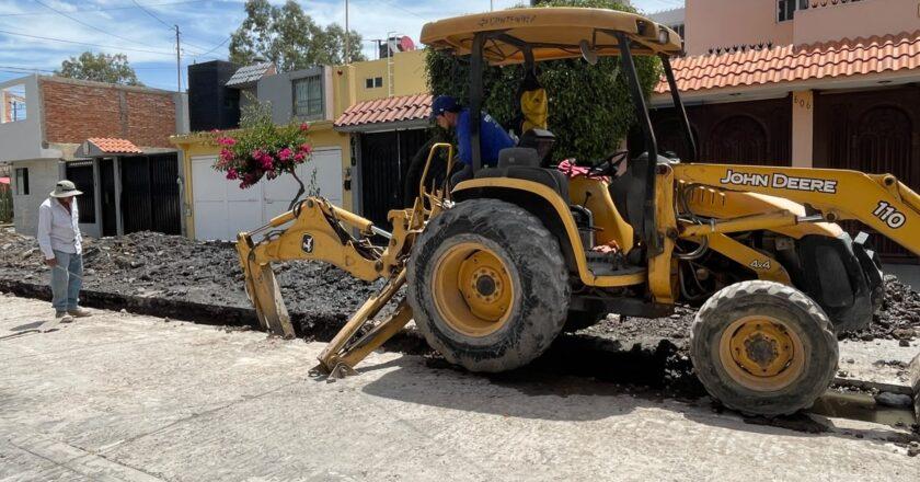 Interapas renueva drenaje en Valle Dorado con inversión de 430 mil pesos