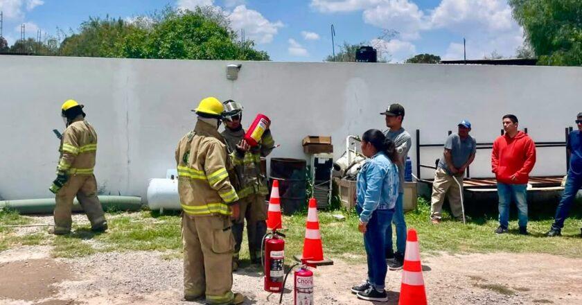 Villa de Pozos refuerza prevención de accidentes con capacitación a empresas y comercios