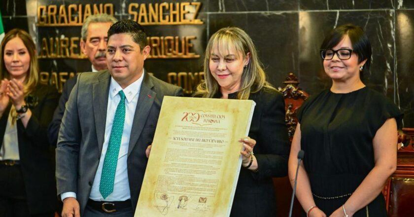 Gallardo llama a respetar la Constitución a 200 años de su promulgación