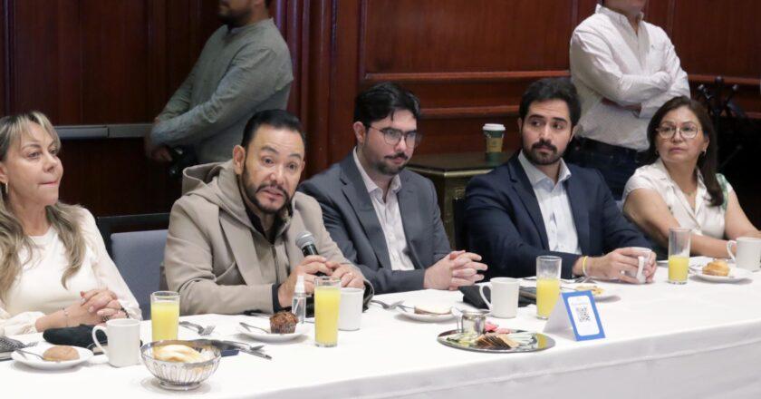 Organización Artículo 19 reconoce diálogo con Héctor Serrano sobre libertad de expresión e IA