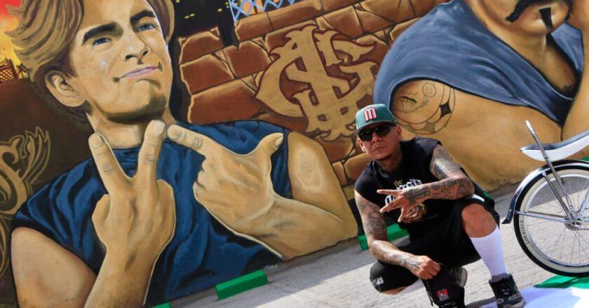 Artistas locales plasman nuevo mural en el Ecomercado de Villa de Pozos