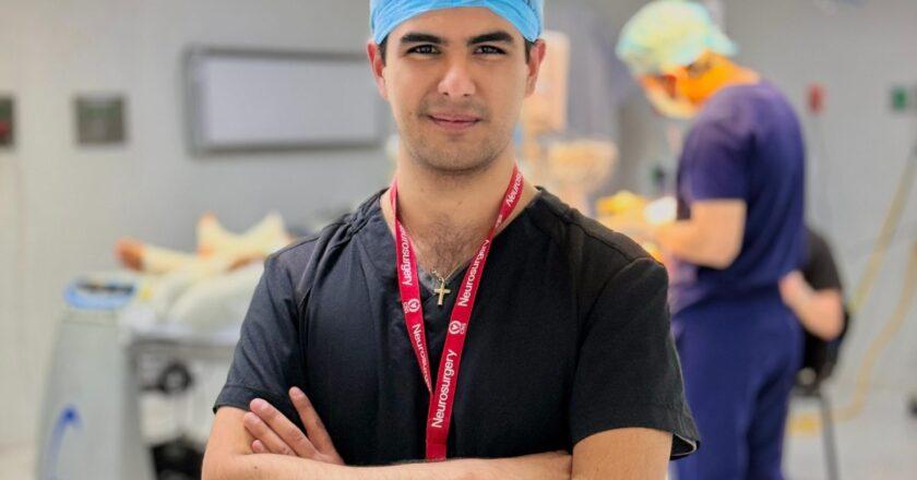 De una experiencia en preparatoria a la neurocirugía: egresado de la UASLP proyecta su carrera en España