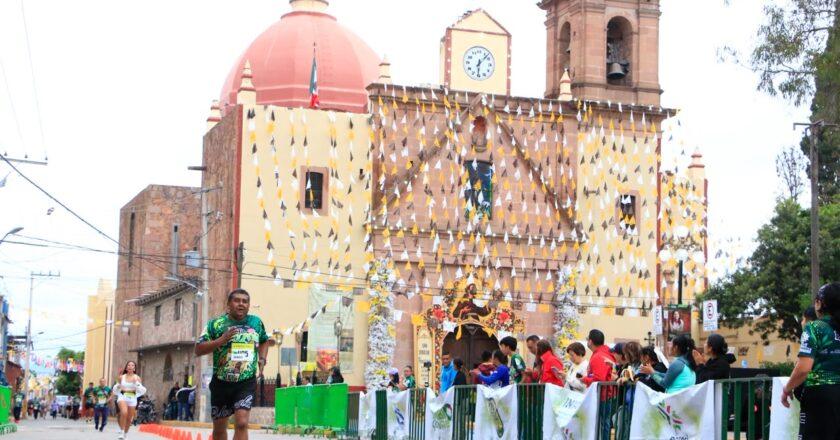 Kenianos conquistan el Serial Trail Villa de Pozos en las pruebas de 21 kilómetros