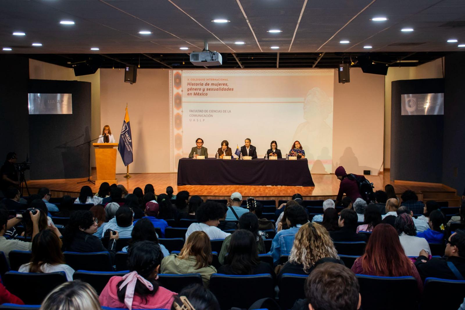 UASLP reúne a especialistas para debatir sobre historia de las mujeres y desigualdad de género