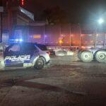 Choque entre tractocamión y patrulla deja dos policías lesionados en el Centro Histórico