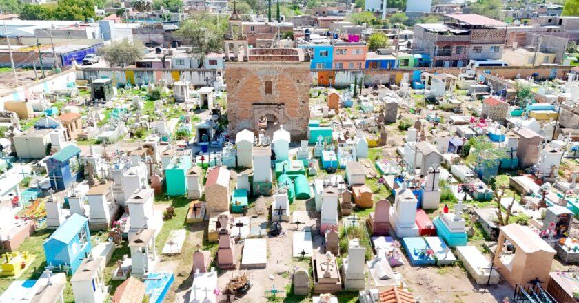 Panteones de Villa de Pozos extenderán horarios por Día de Muertos; prevén 3 mil 500 visitantes